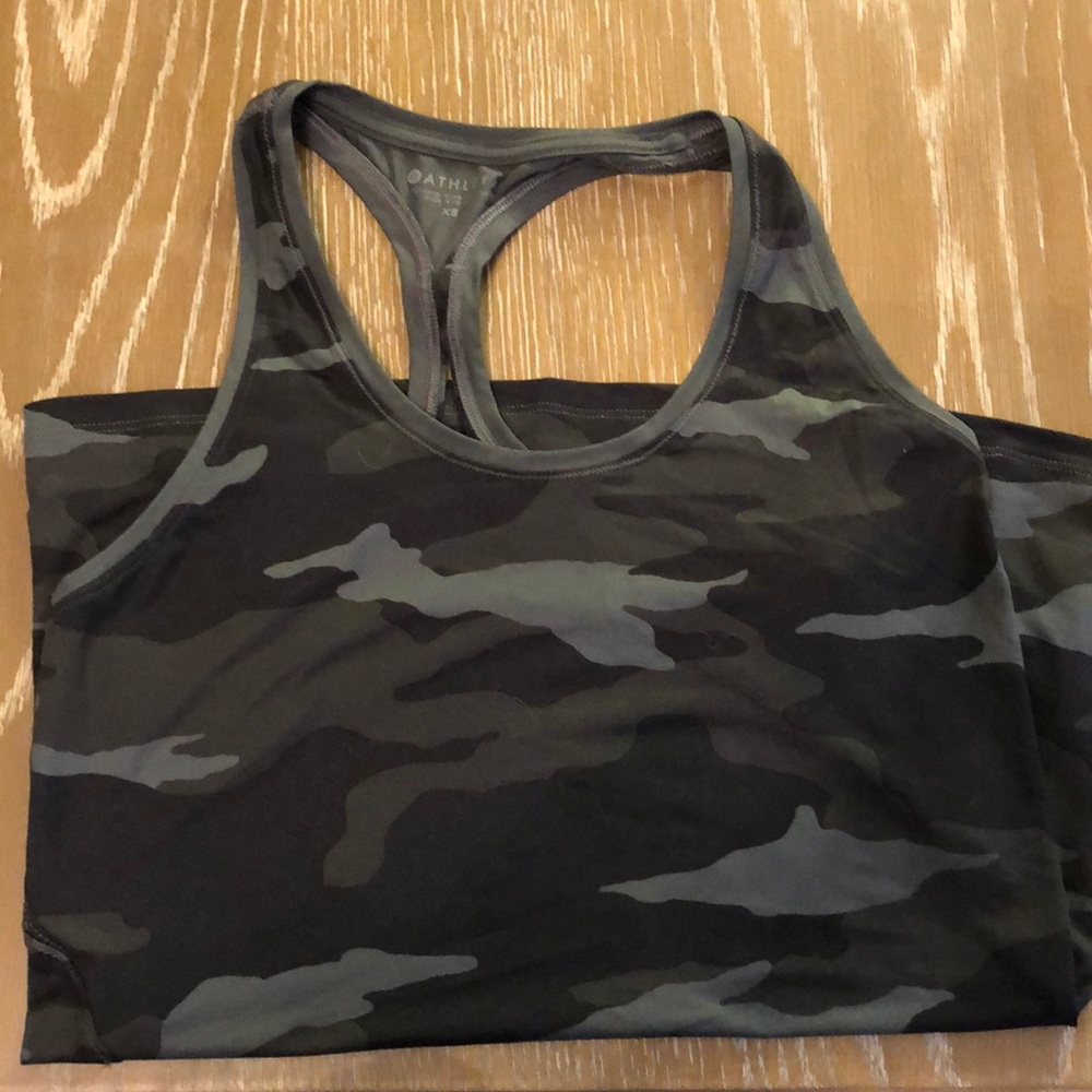 Athleta thank top